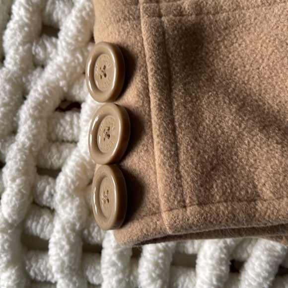 American Eagle size medium , camel jacket. Lined, 65% wool. Tailored. No flaws. - Picture 4 of 10